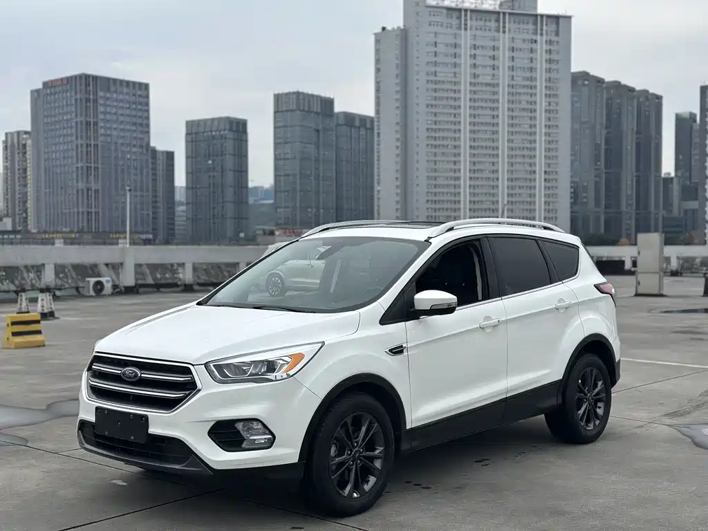 Ford Kuga — фото 2