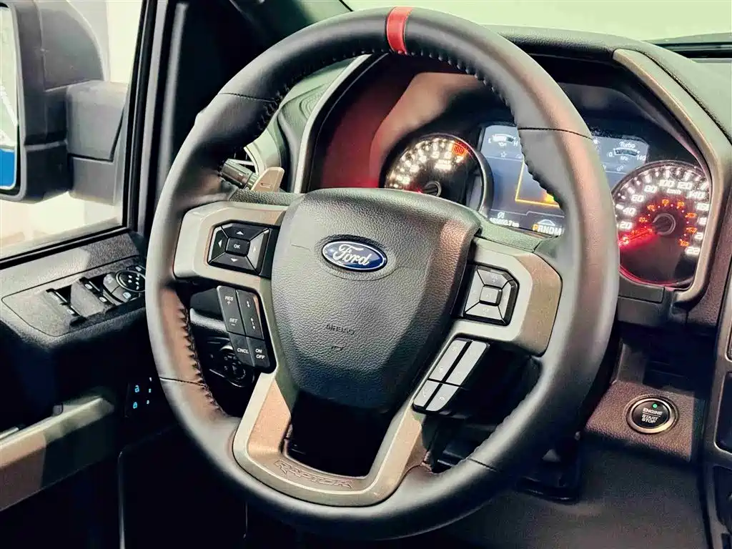 Ford F-150 Raptor — фото 17