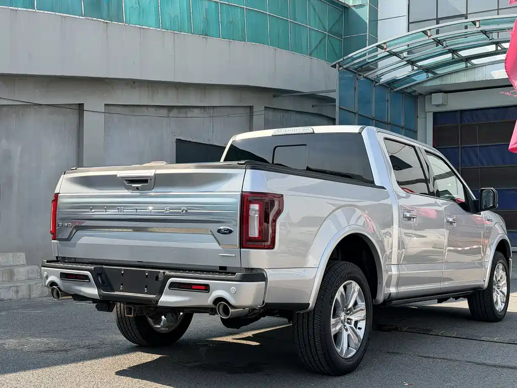 Ford F-150 Raptor — фото 4
