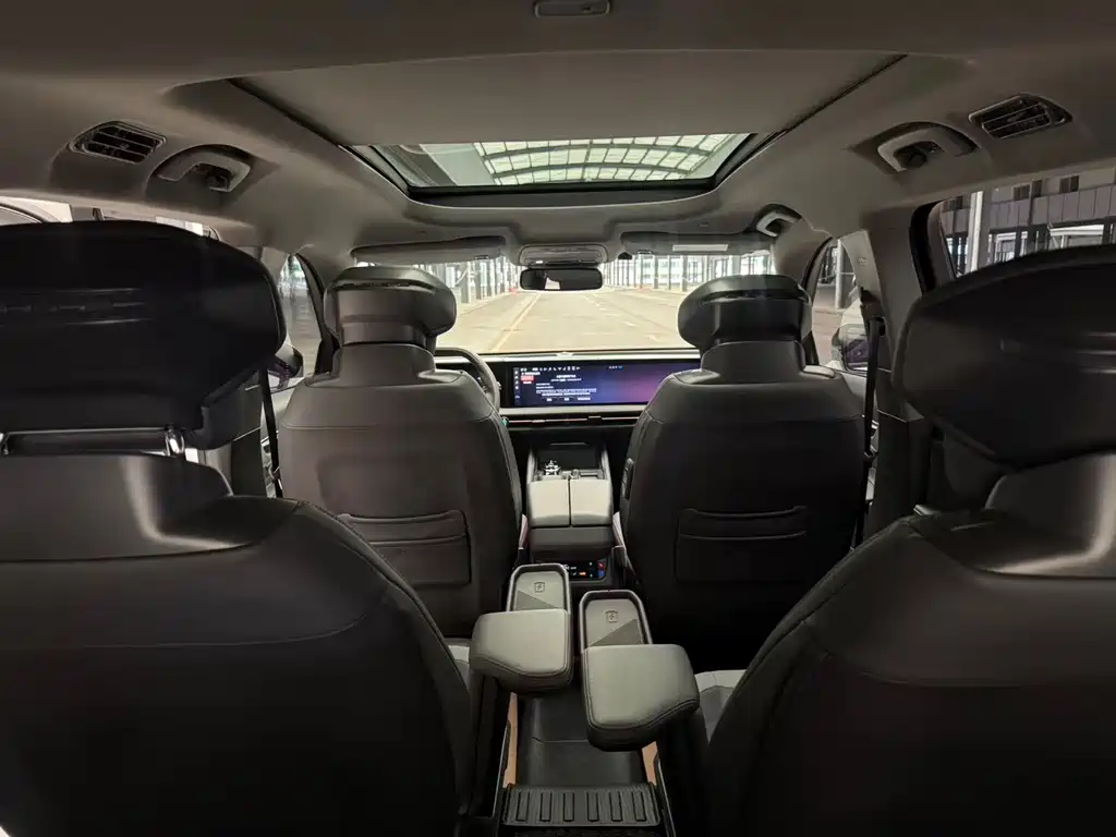 Ford Edge — фото 10