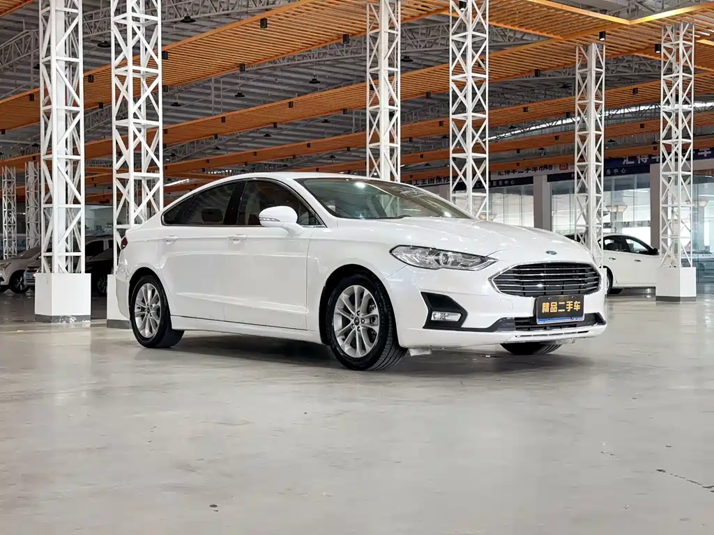 Ford Mondeo — фото 7