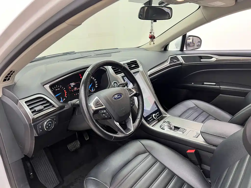 Ford Mondeo — фото 10