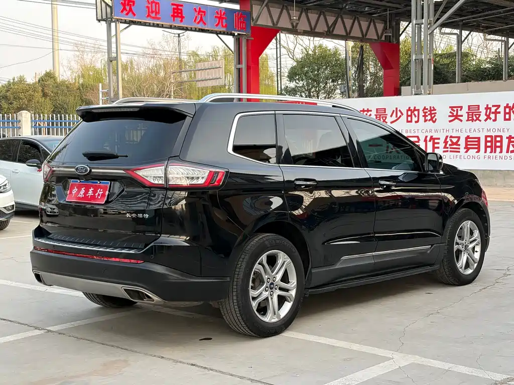 Ford Edge — фото 17