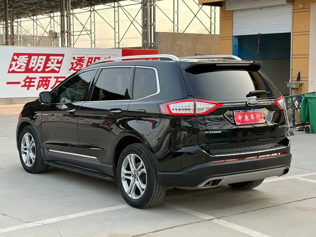 Ford Edge — фото 18