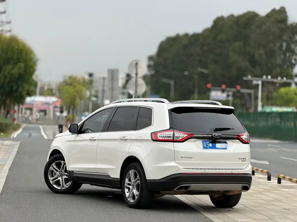 Ford Edge — фото 2