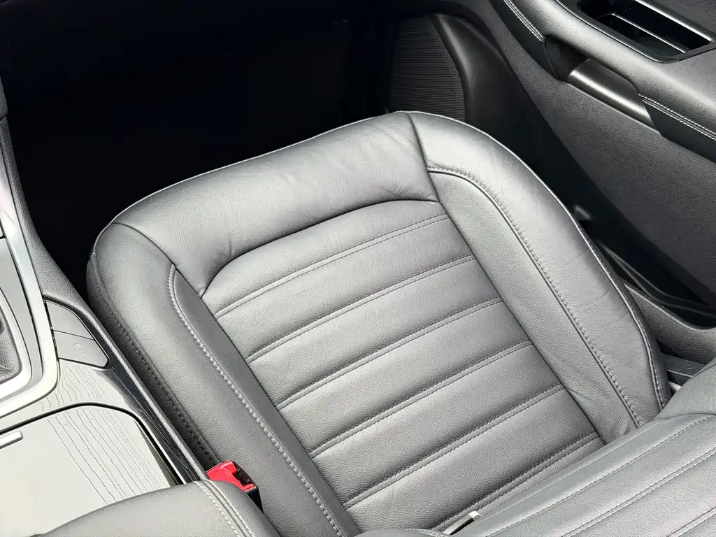 Ford Edge — фото 17