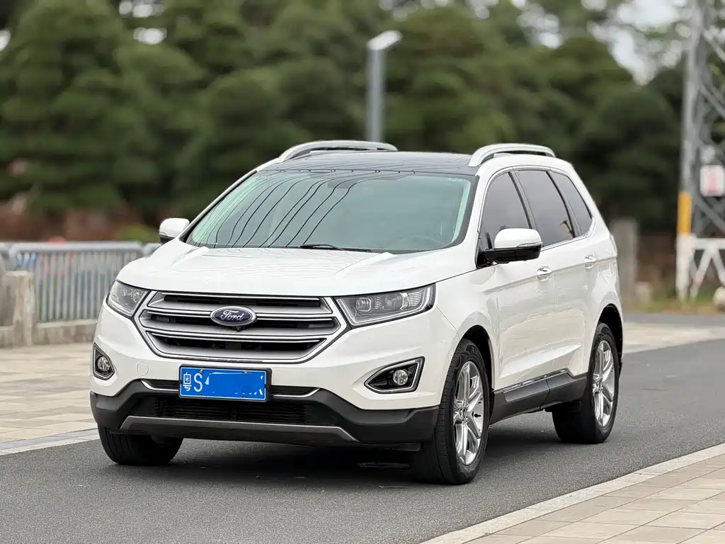 Ford Edge — фото 7