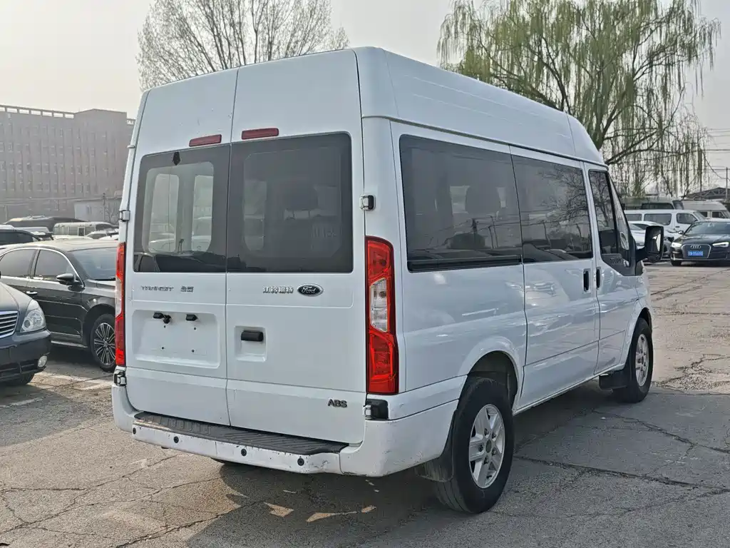 Ford Transit Custom — фото 5