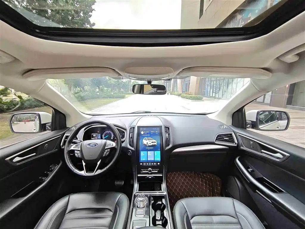 Ford Edge — фото 10