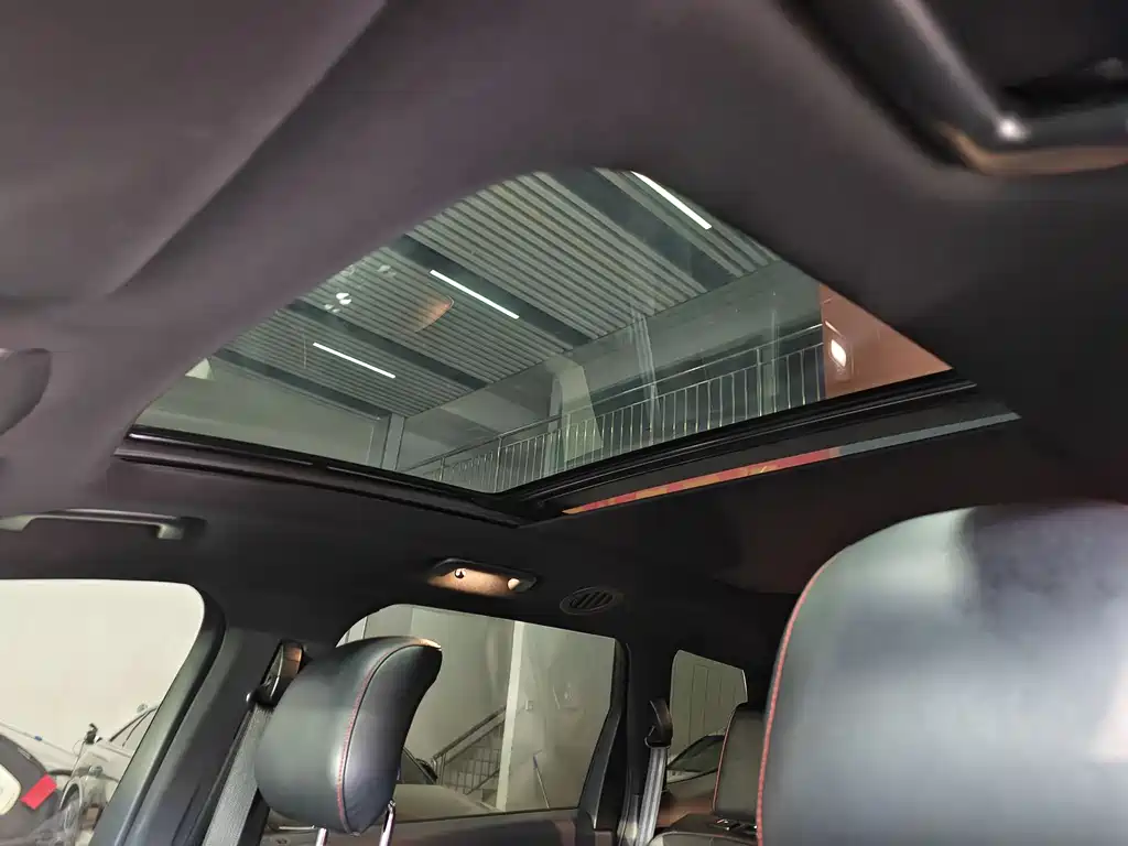 Ford Edge — фото 14