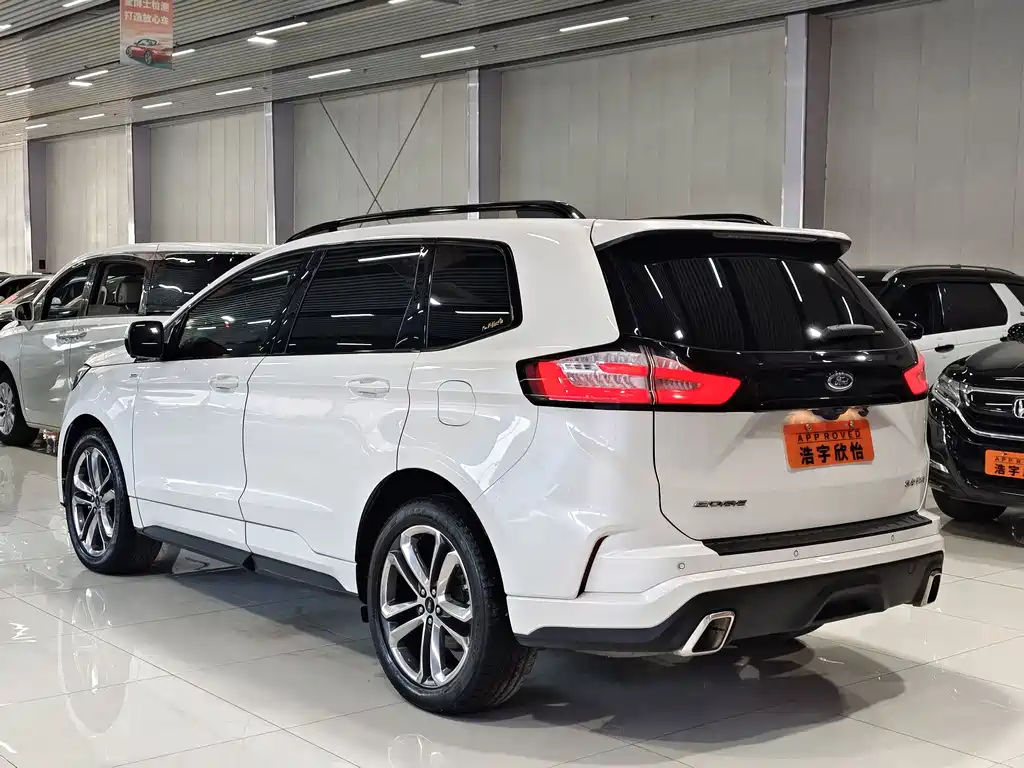 Ford Edge — фото 4