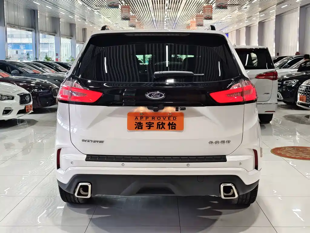Ford Edge — фото 5