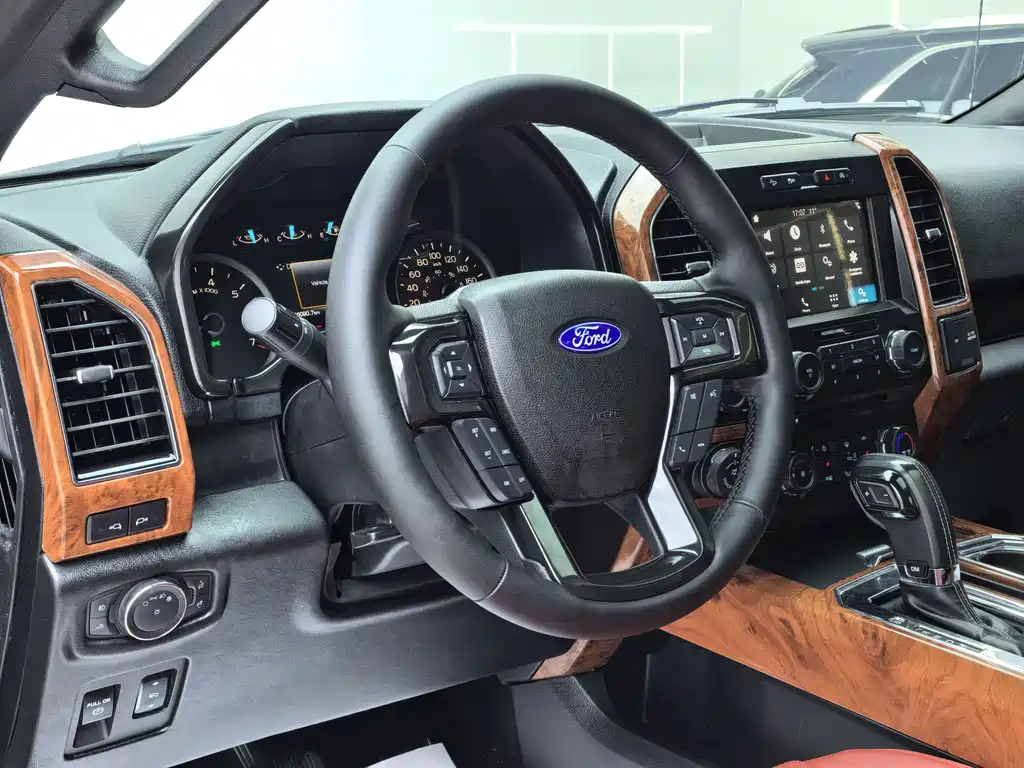 Ford F-150 Raptor — фото 8