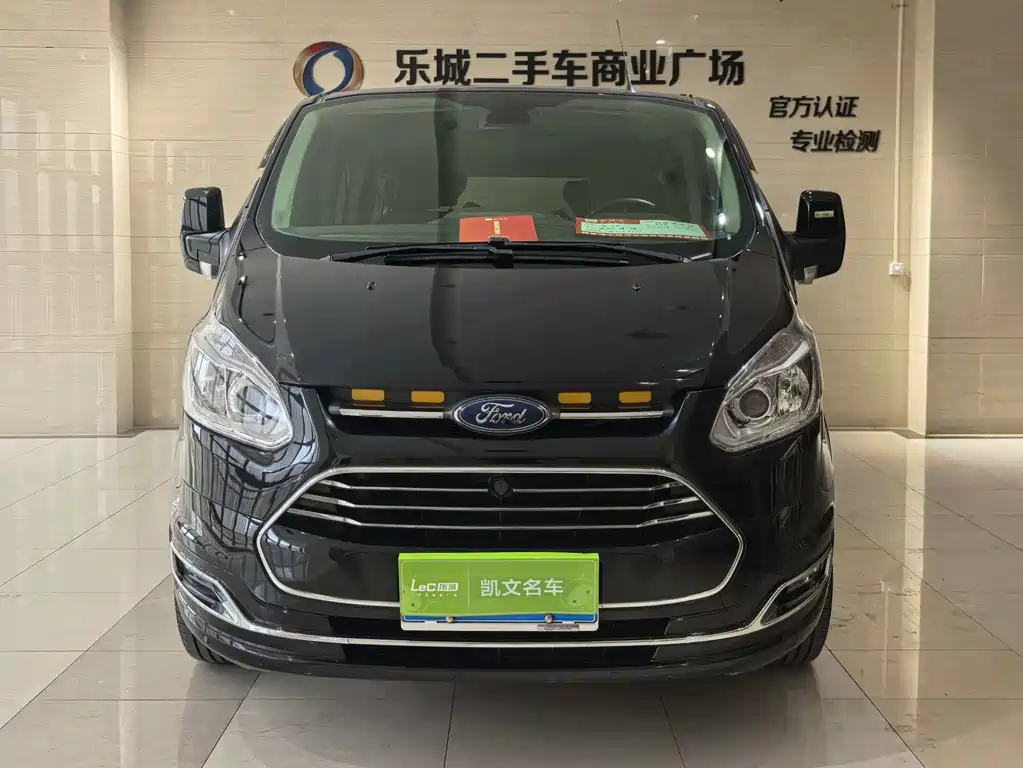 Ford Tourneo — фото 2