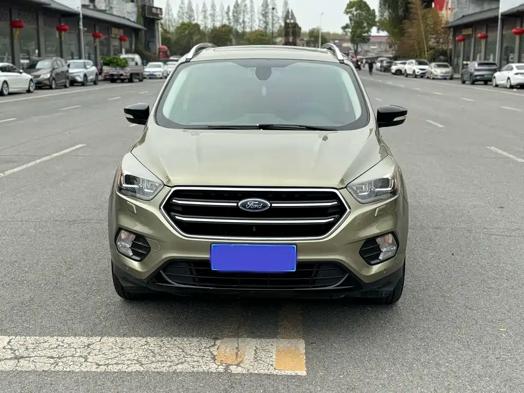 Ford Kuga — фото 2