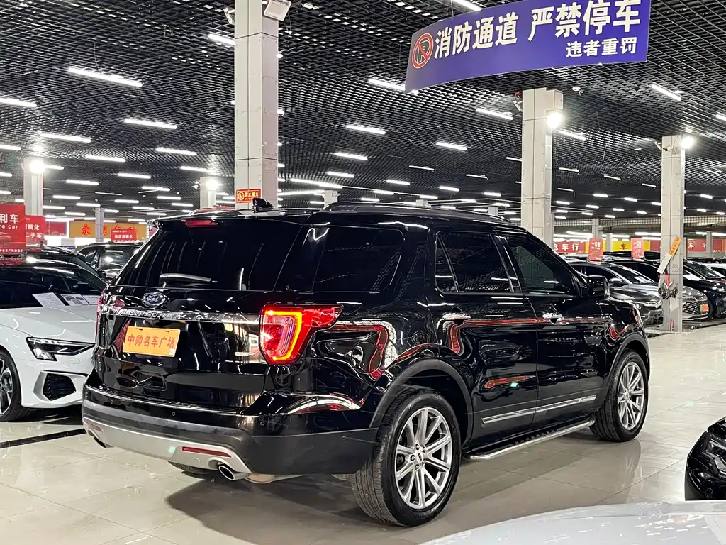 Ford Explorer (Import) — фото 6