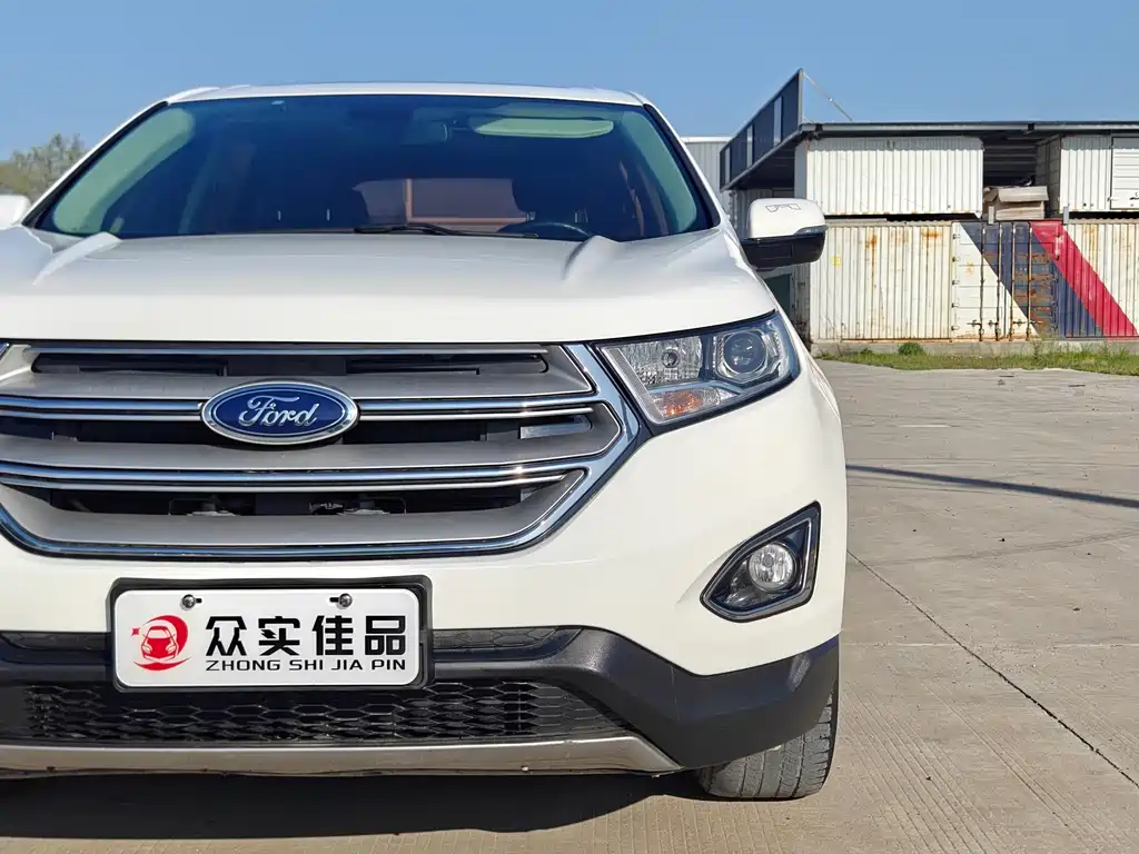 Ford Edge — фото 25