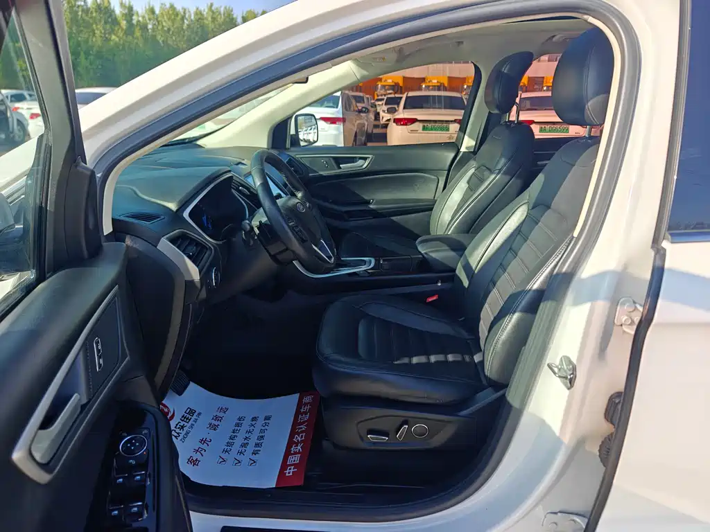 Ford Edge — фото 4
