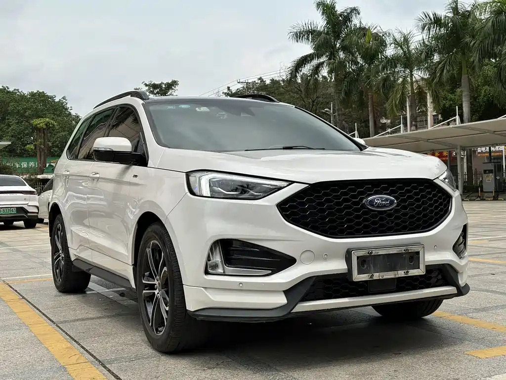 Ford Edge — фото 3