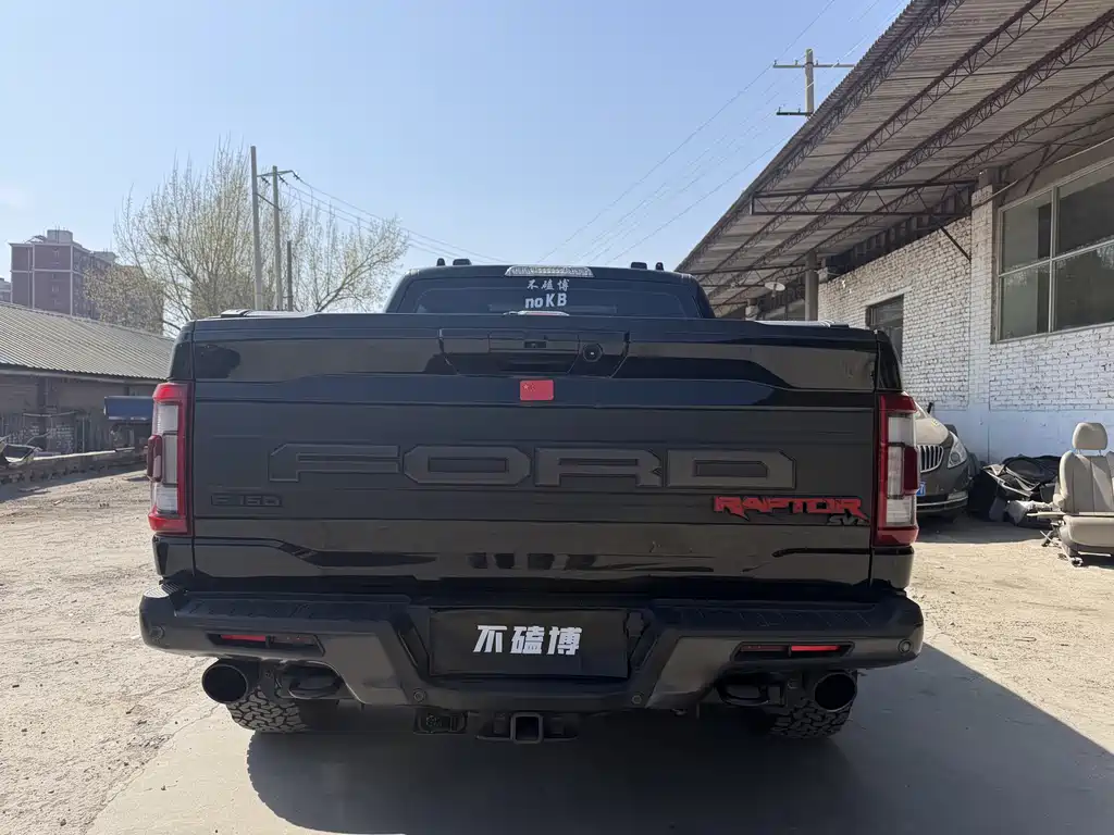 Ford F-150 Raptor — фото 5
