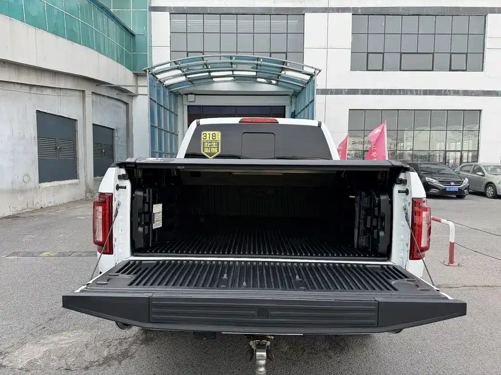 Ford F-150 Raptor — фото 7