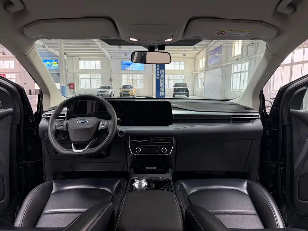 Ford Edge — фото 9