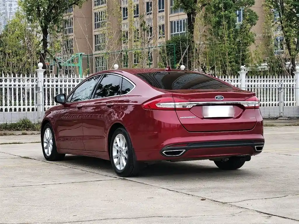 Ford Mondeo — фото 14