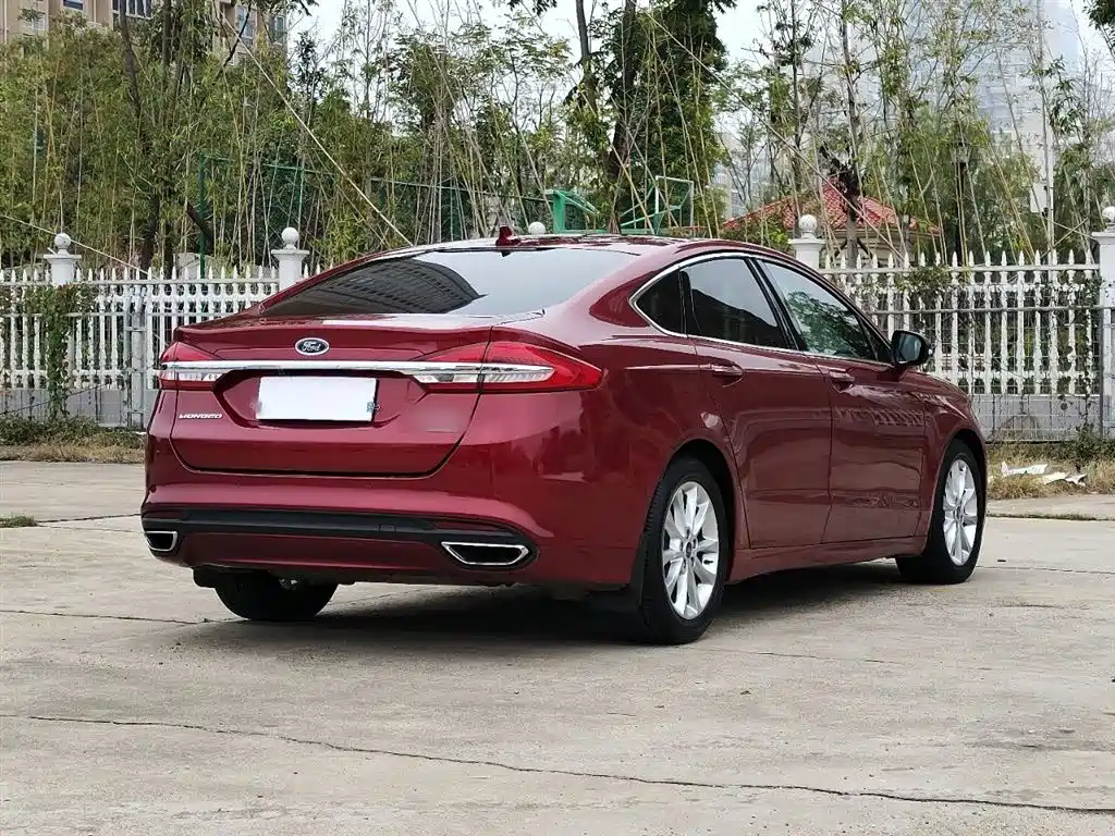 Ford Mondeo — фото 16