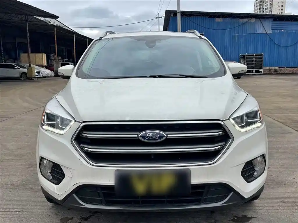 Ford Kuga — фото 3