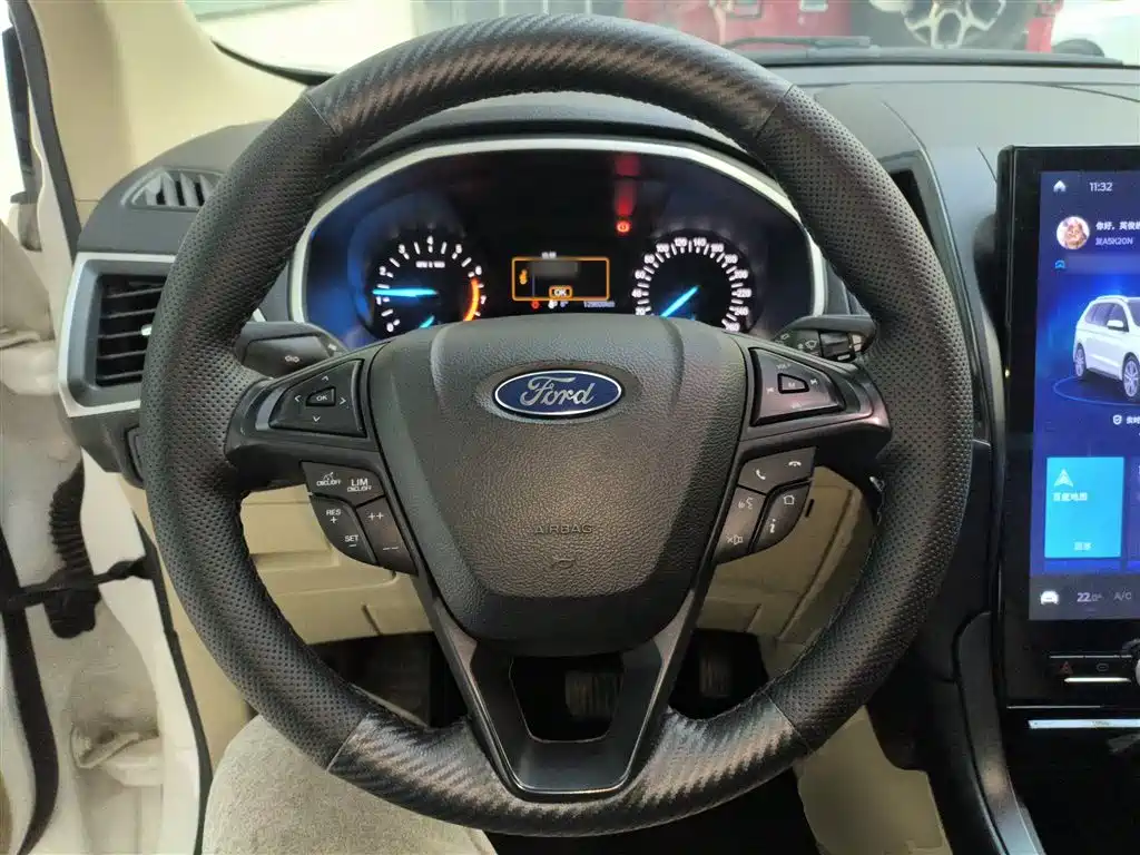 Ford Edge — фото 11