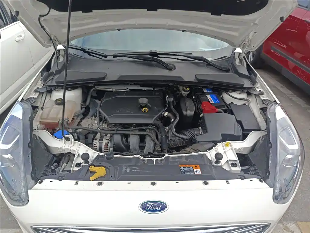 Ford Escort — фото 20