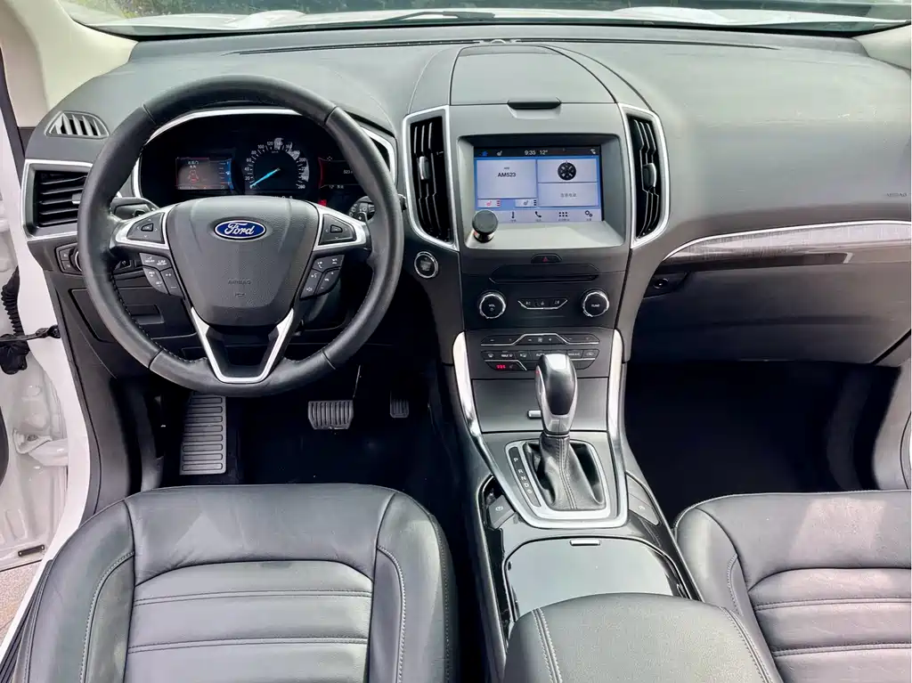 Ford Edge — фото 13