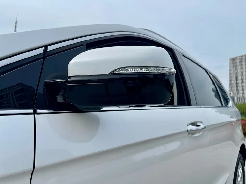 Ford Edge — фото 5
