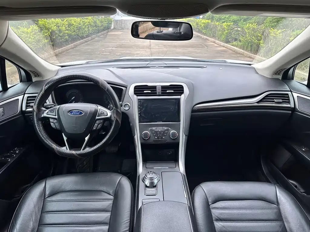 Ford Mondeo — фото 8