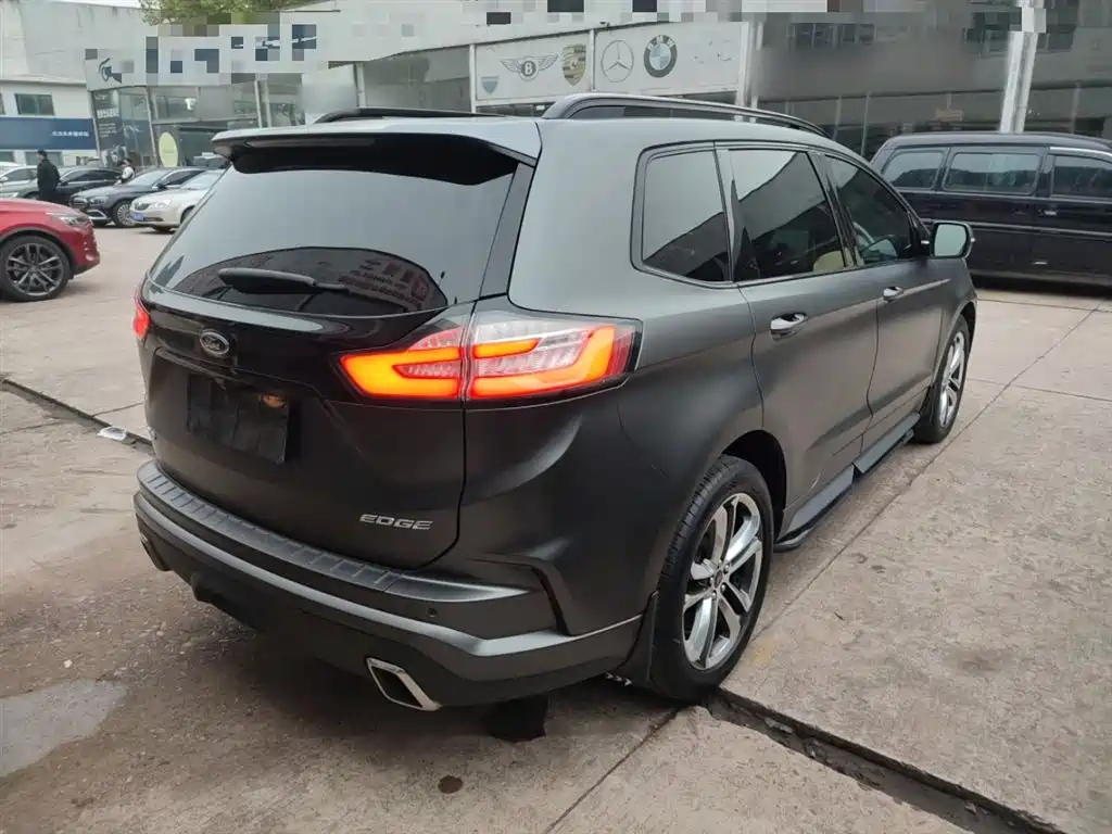 Ford Edge — фото 5