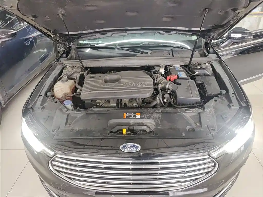 Ford Taurus — фото 20
