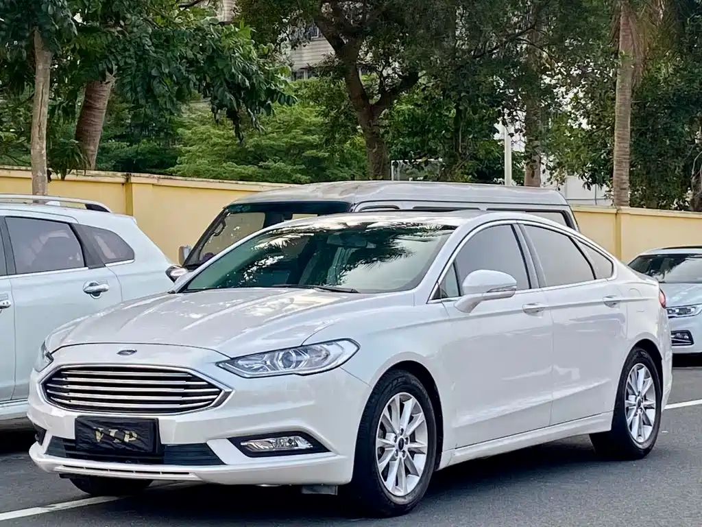 Ford Mondeo — фото 10