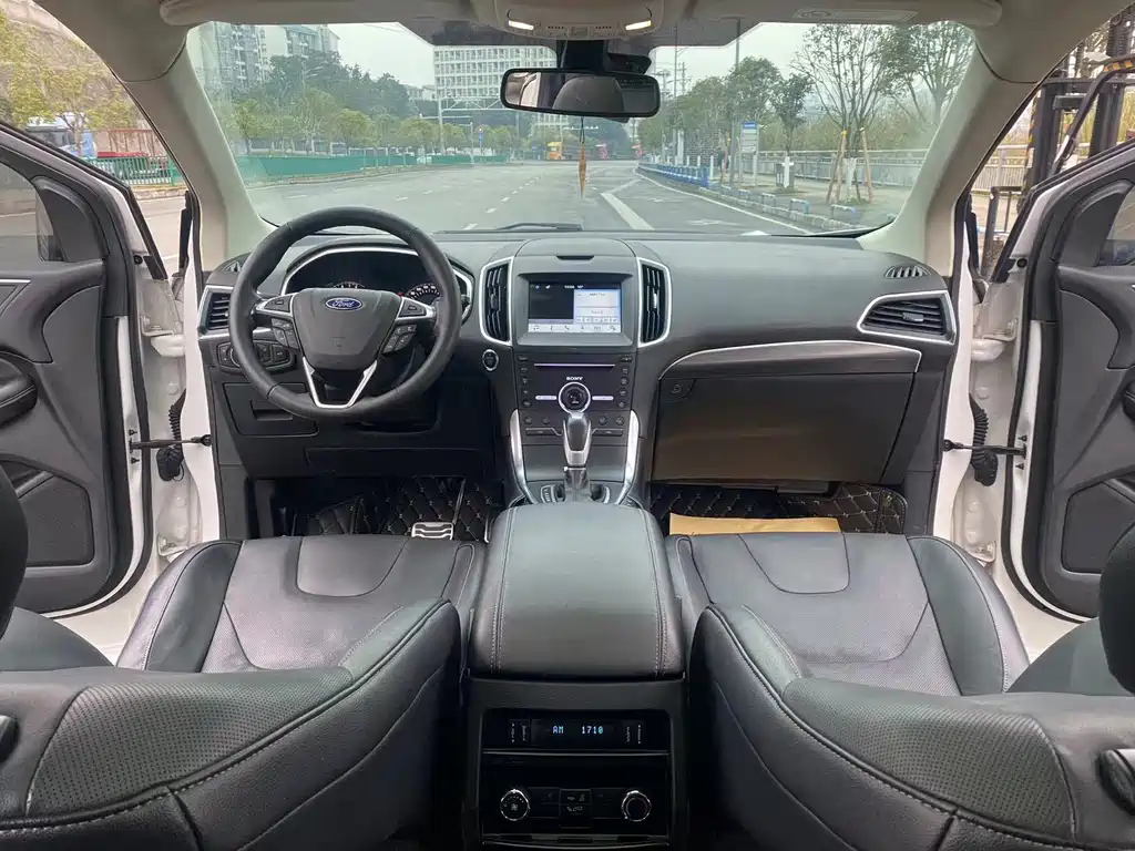 Ford Edge — фото 5