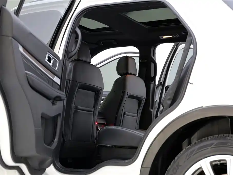 Ford Explorer (Import) — фото 6