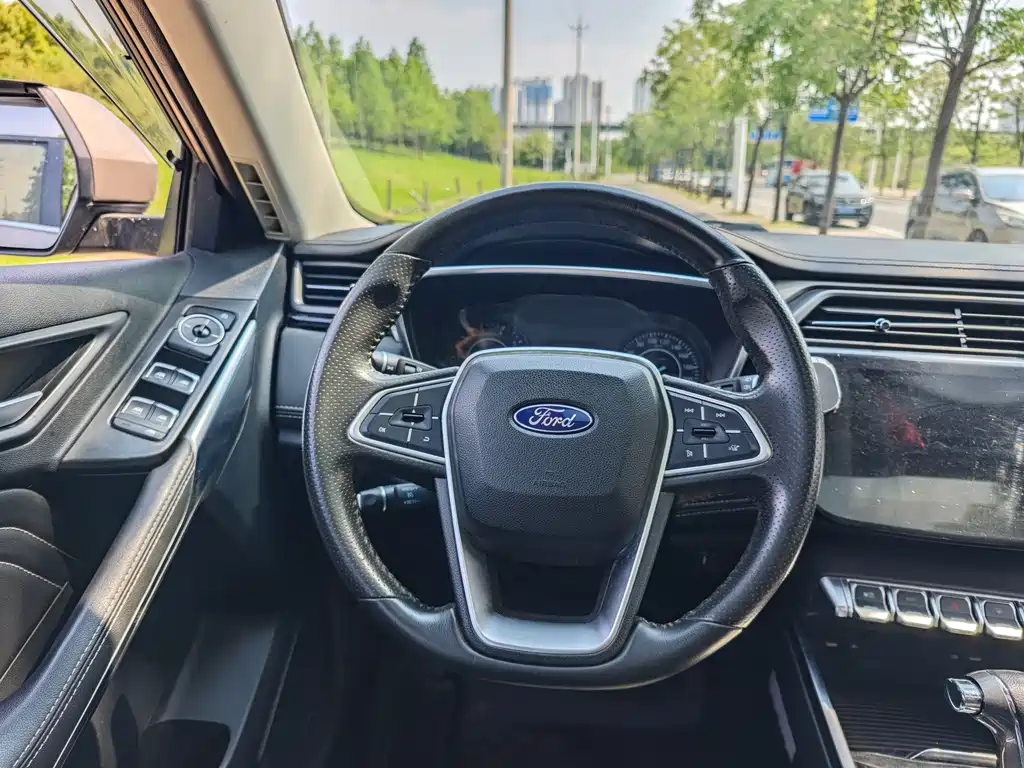 Ford Territory — фото 14