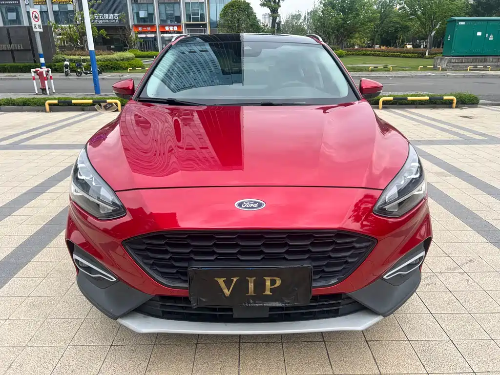 Ford Focus Active — фото 2