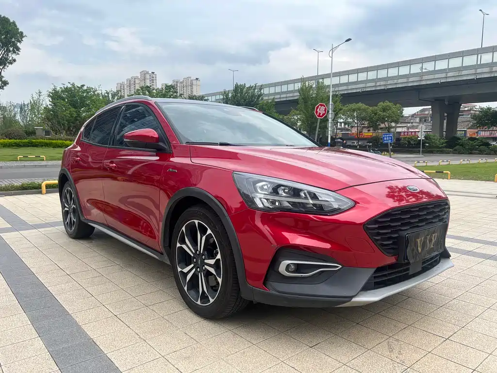 Ford Focus Active — фото 3