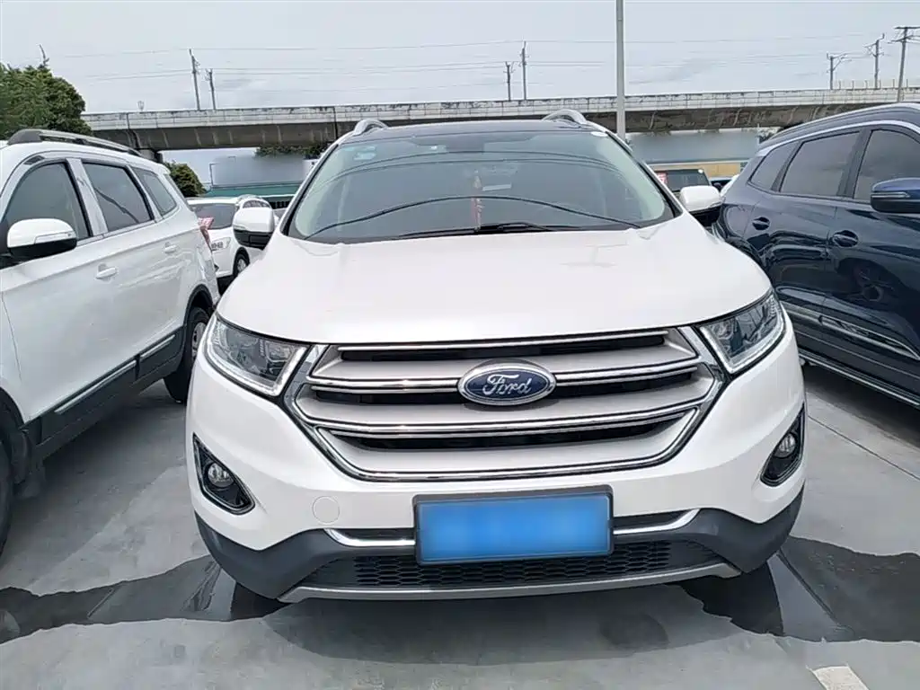 Ford Edge — фото 3