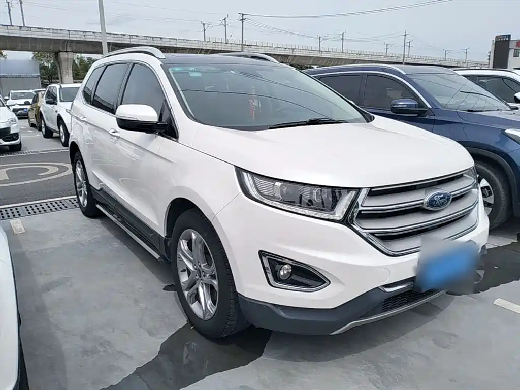 Ford Edge — фото 4