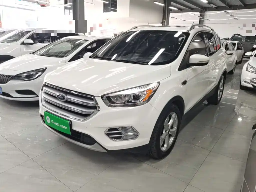 Ford Kuga — фото 2