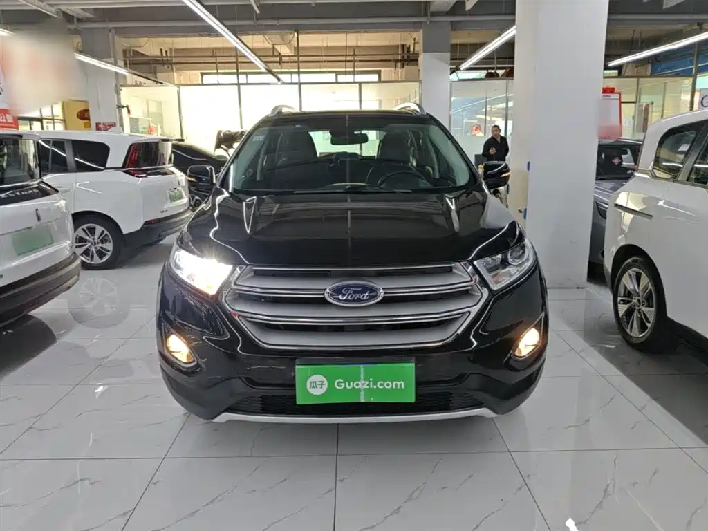Ford Edge — фото 3