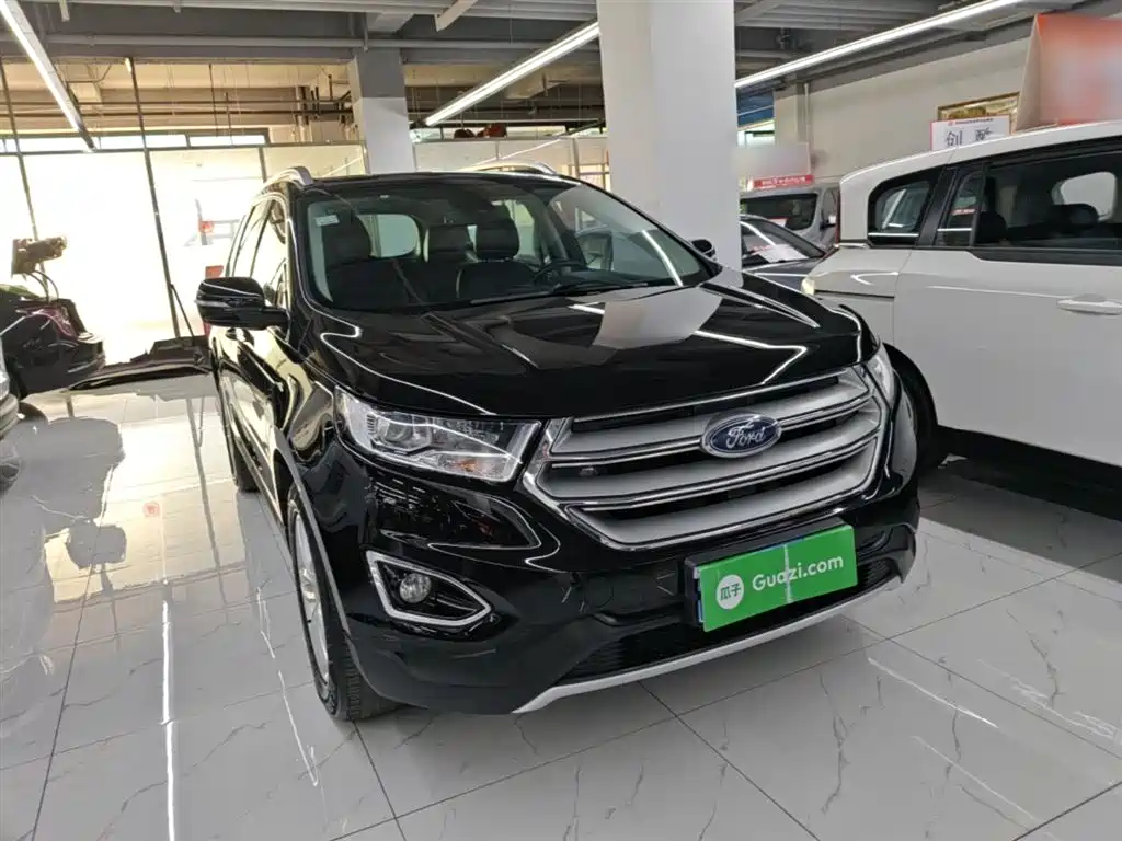 Ford Edge — фото 4