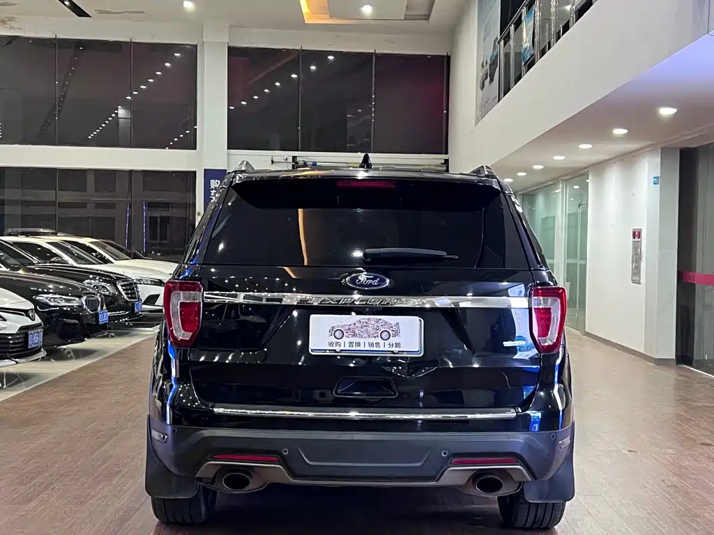 Ford Explorer (Import) — фото 4