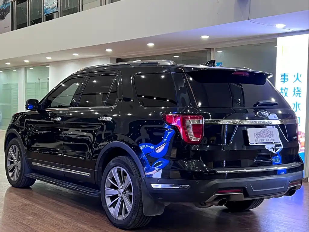 Ford Explorer (Import) — фото 10