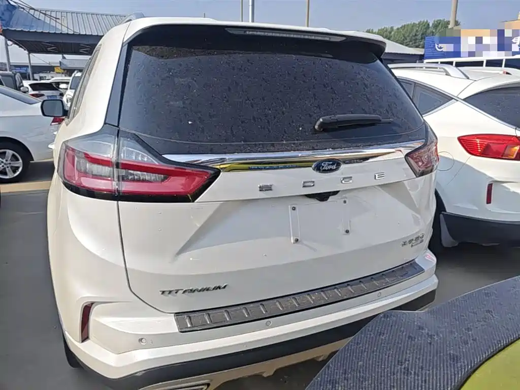 Ford Edge — фото 6